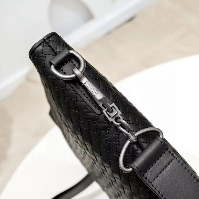 All categories 💚 Top version men’s bags 💚 BV 2024 new BV crossbody bag